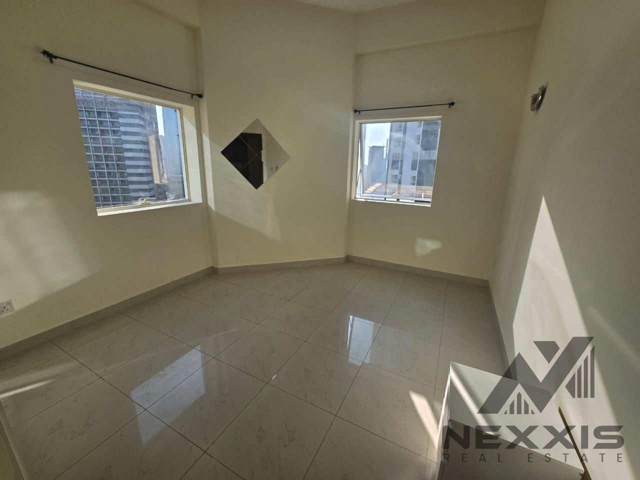 PRIME LOCATION / 1 BEDROOM / CLOSE TO METRO