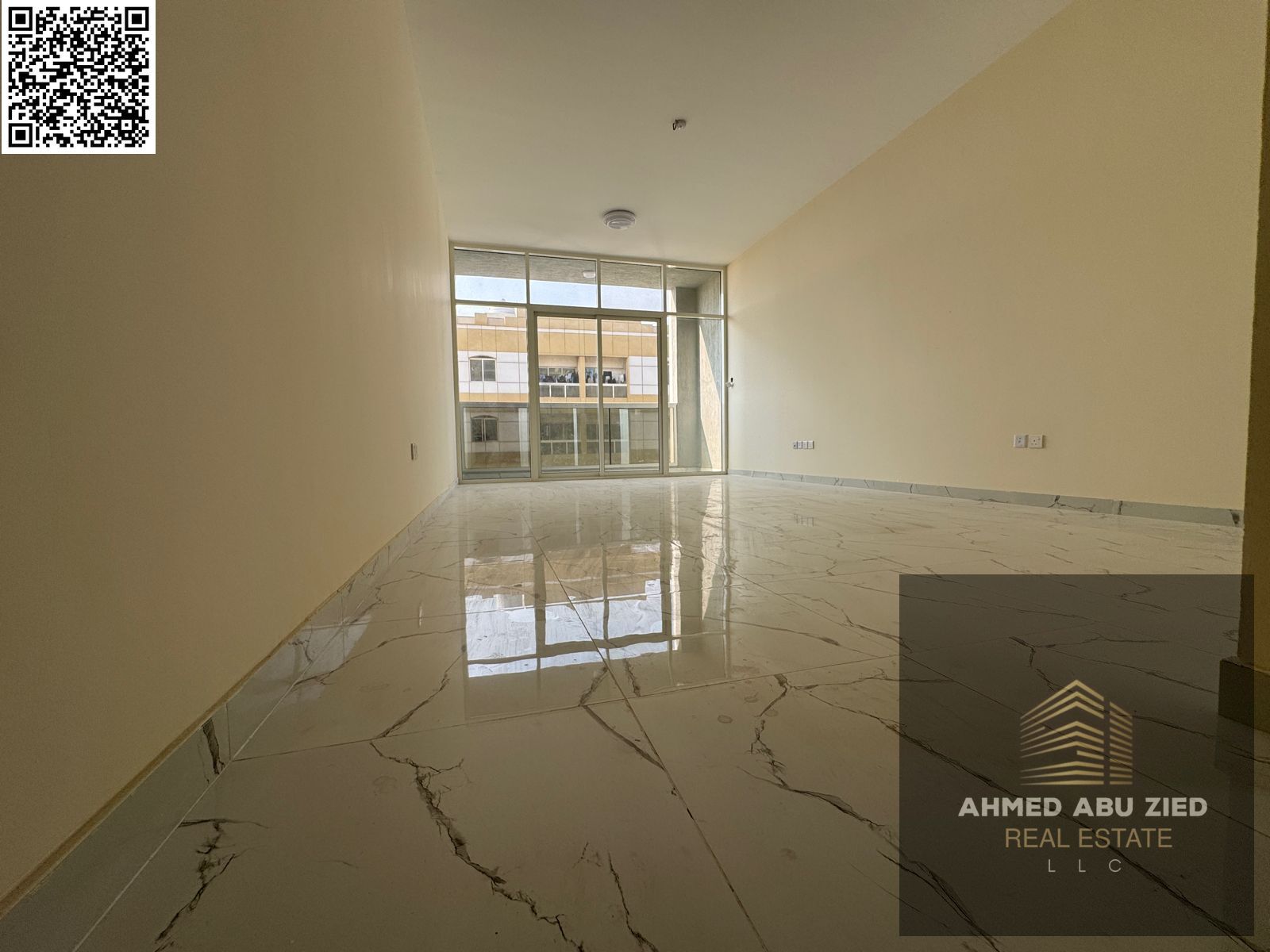 Two luxurious and beautiful master bedrooms with a maid's room. A very special and upscale location close to all services in Al Jurf 3 area.