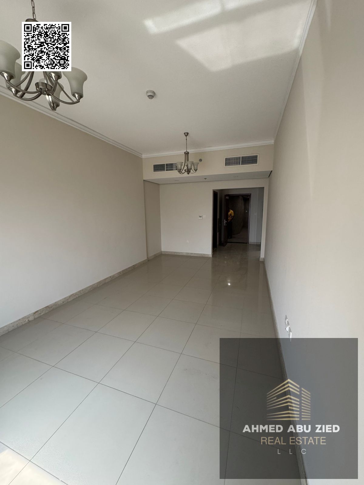 LUXURY - 3BHK - 5 BATHROOMS - MAID ROOM - LAUNDRY ROOM - FOR ANNUAL RENT IN AL NUAIMIYA 1 AJMAN PRIME LOCATION NEAR TO ALL SERVICESAND ALL OF EXITS . .