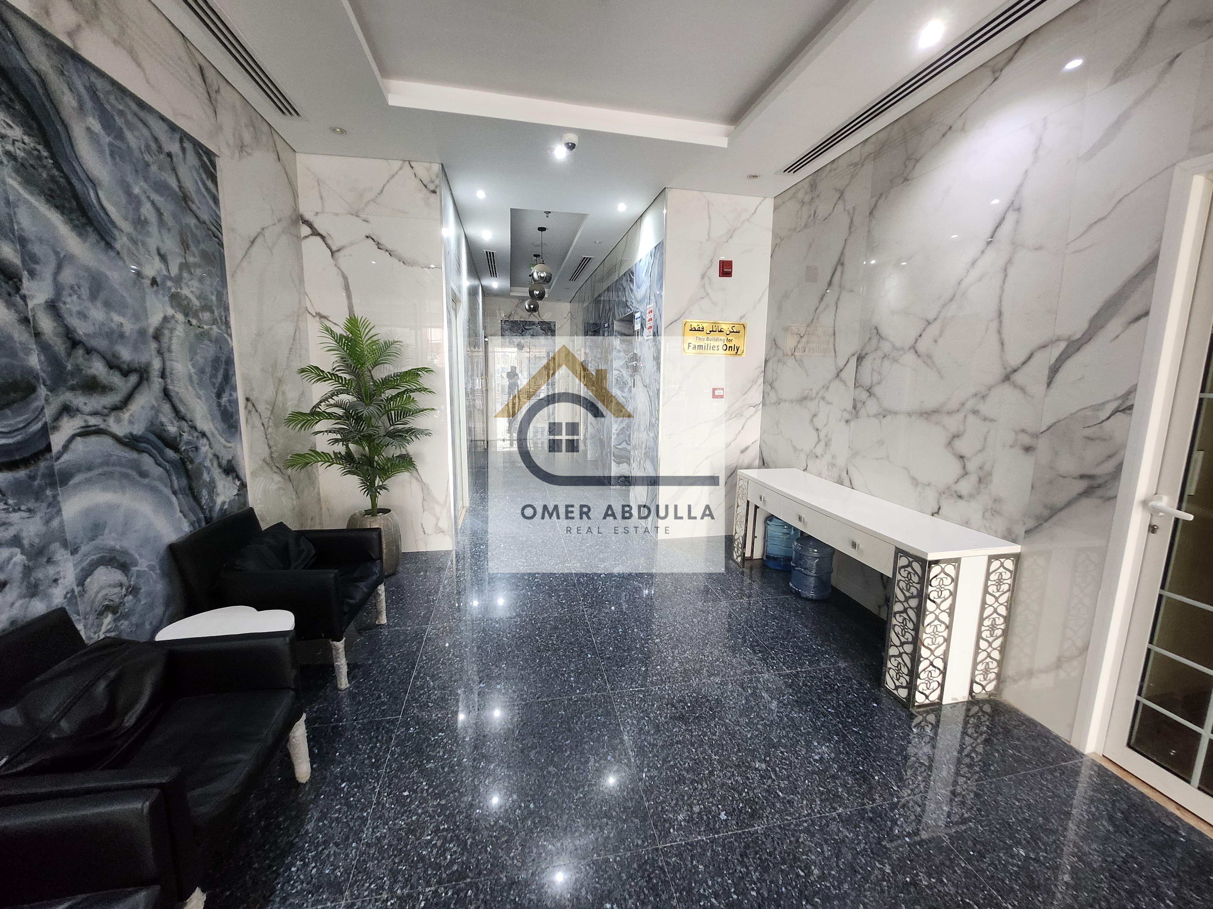 Like-New 1BHK Apartment with Balcony wardrobes & Parking – Prime Location