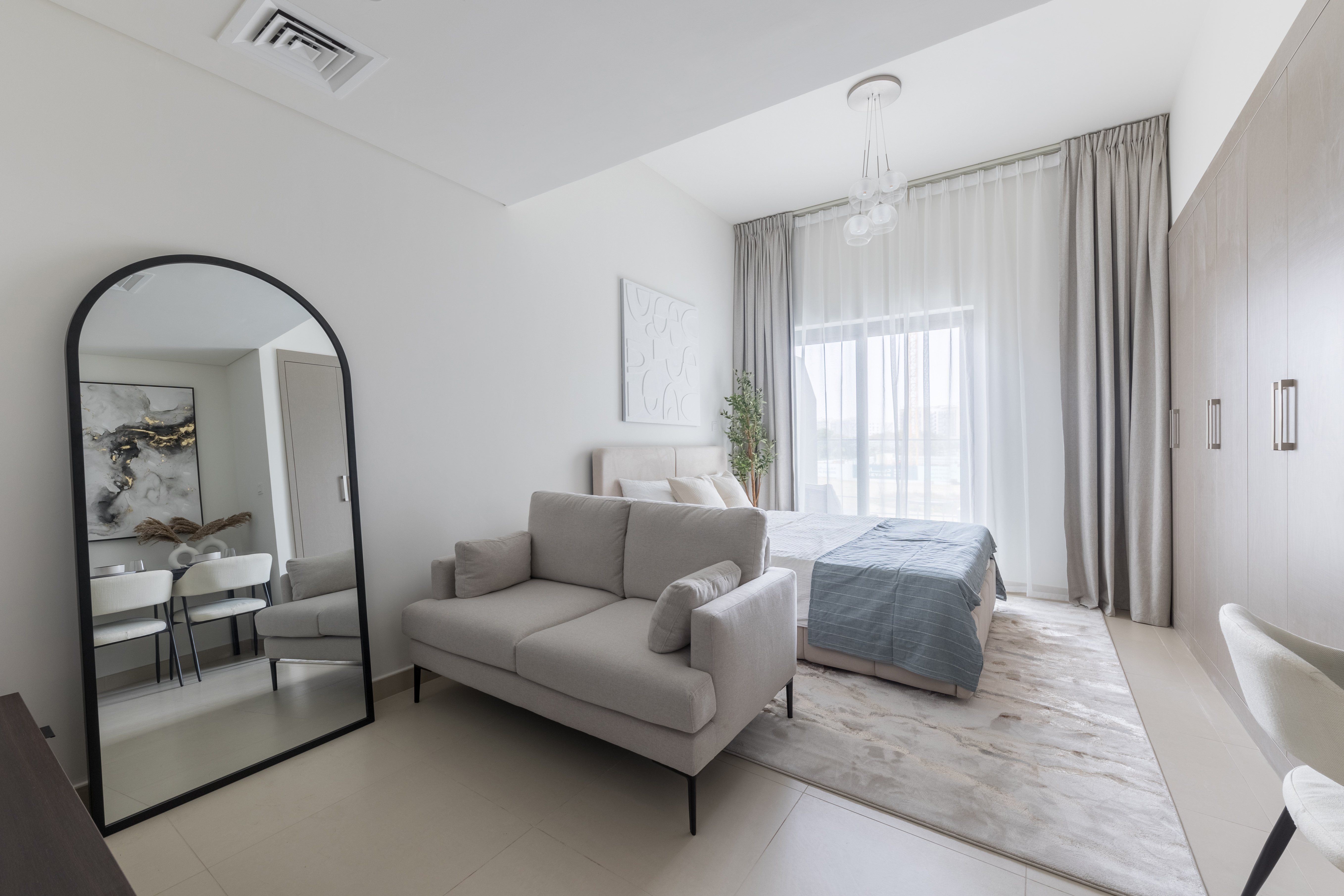 Fully furnished studio | Fresh & ready to move in