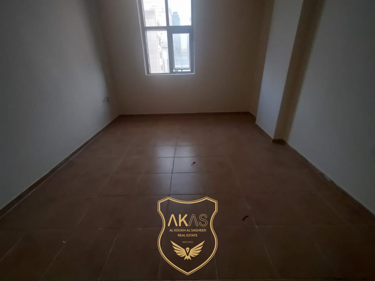 SPACIOUS 1BHK APARTMENT AVAILABLE VERY CLOSE TO MUJHARAH PARK