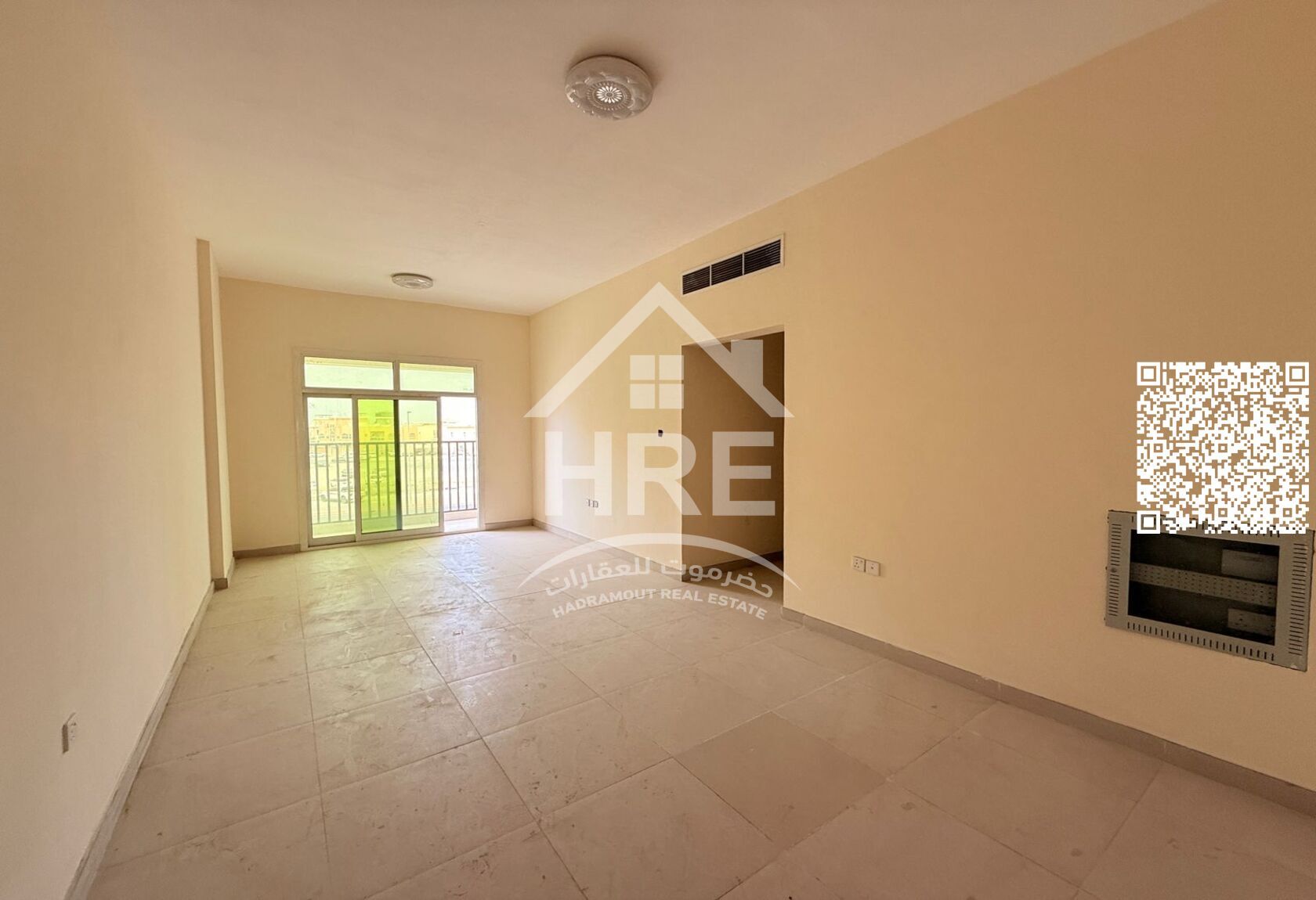Spacious family area with a comfortable design and vibrant location