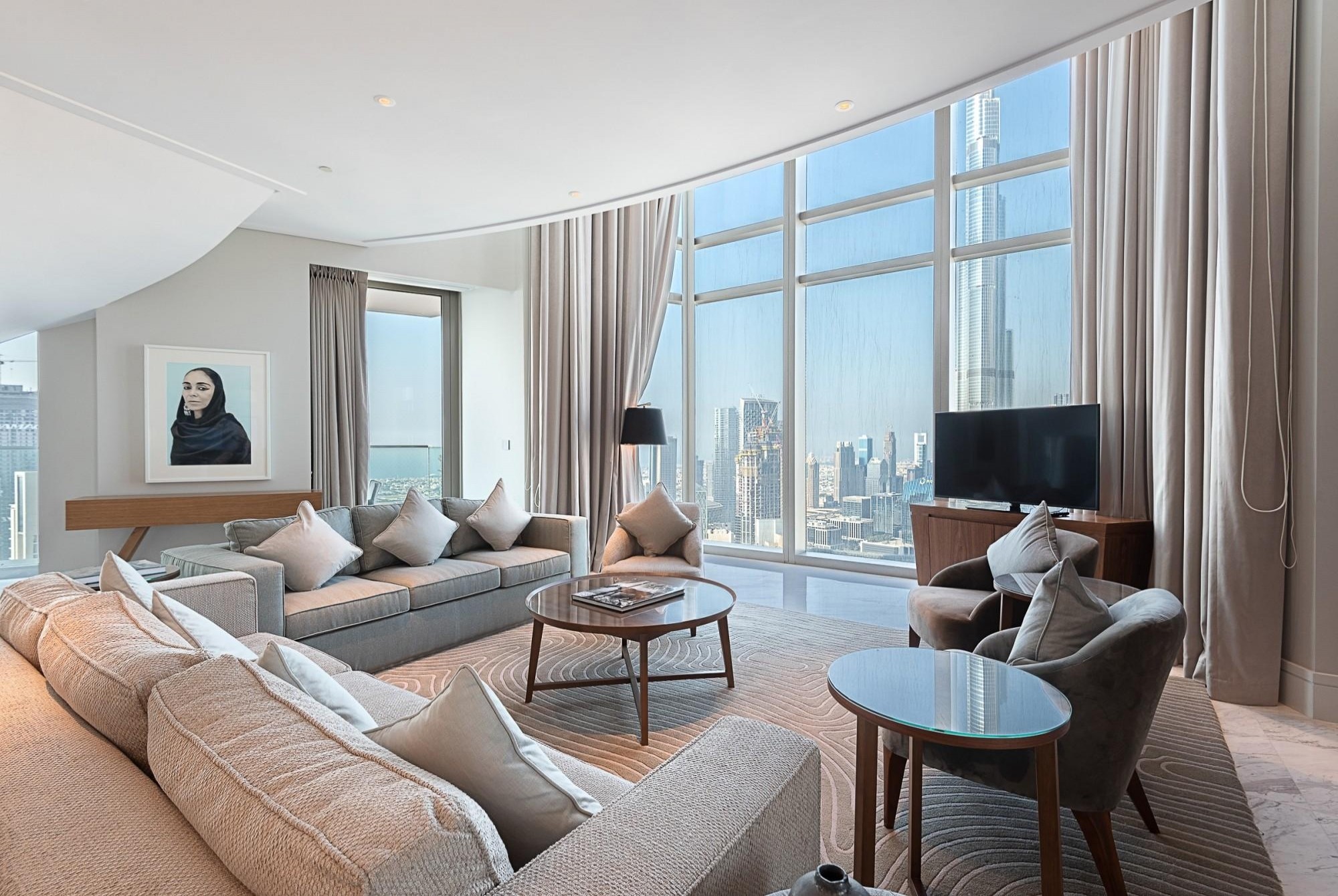 Недорогие квартиры в дубае. Vida Residences Dubai Marina. Elite Downtown Residence Dubai. Vida Residence Downtown Dubai. Elite Residence в Дубае.